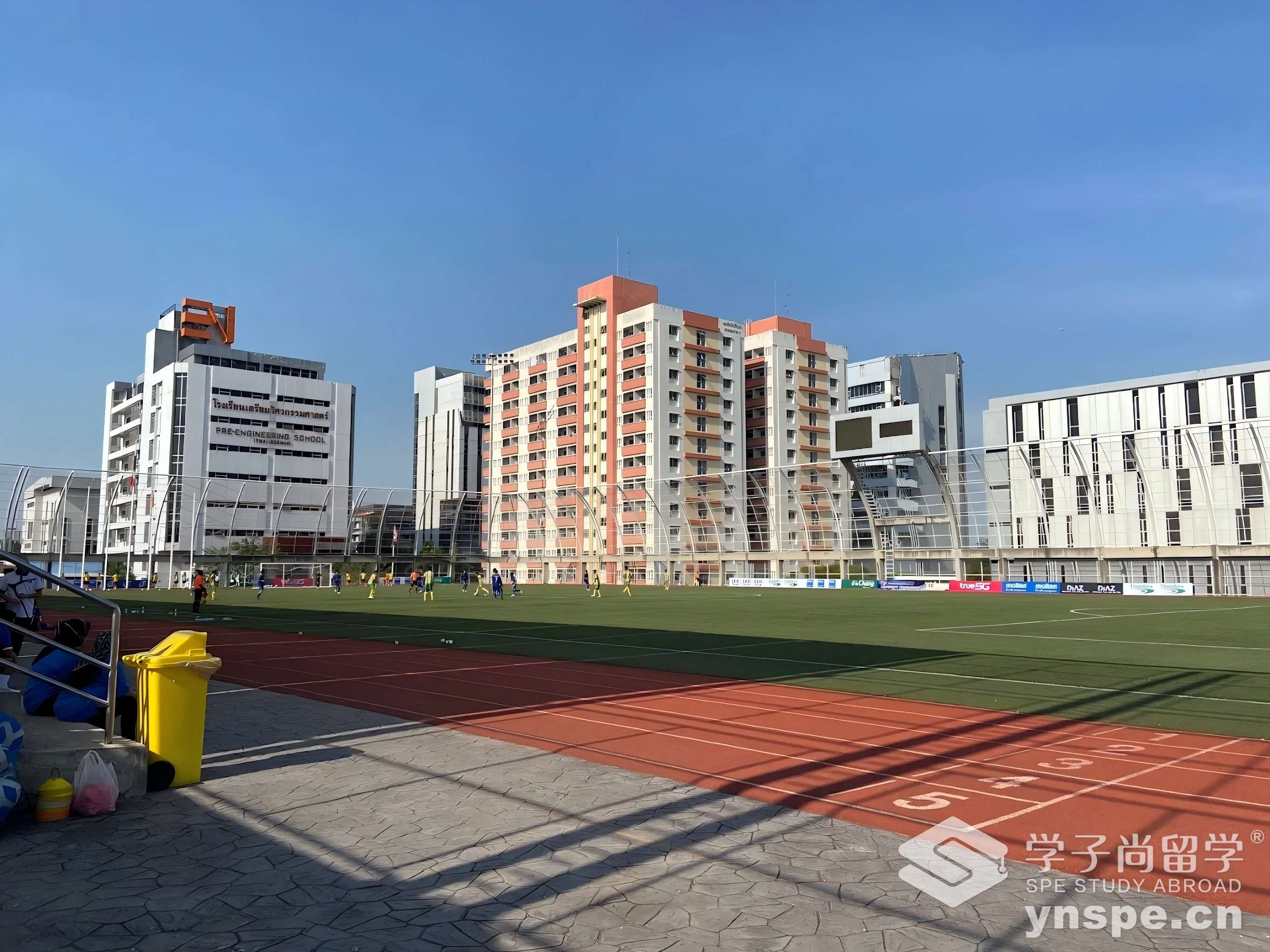 北曼谷先皇技术学院7.jpg