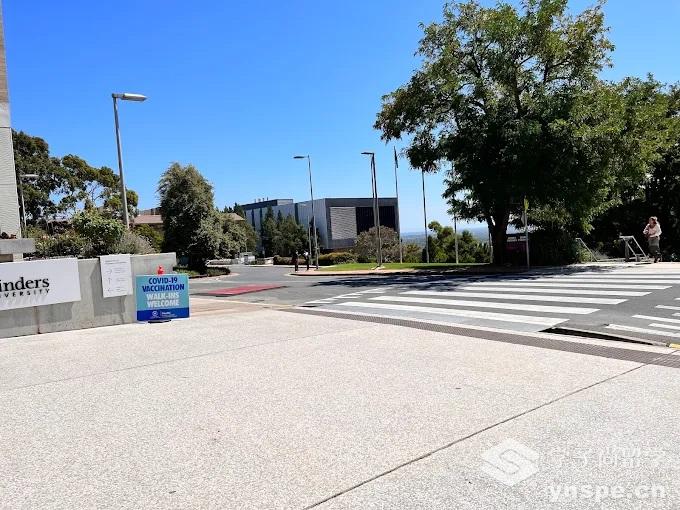 弗林德斯大学
