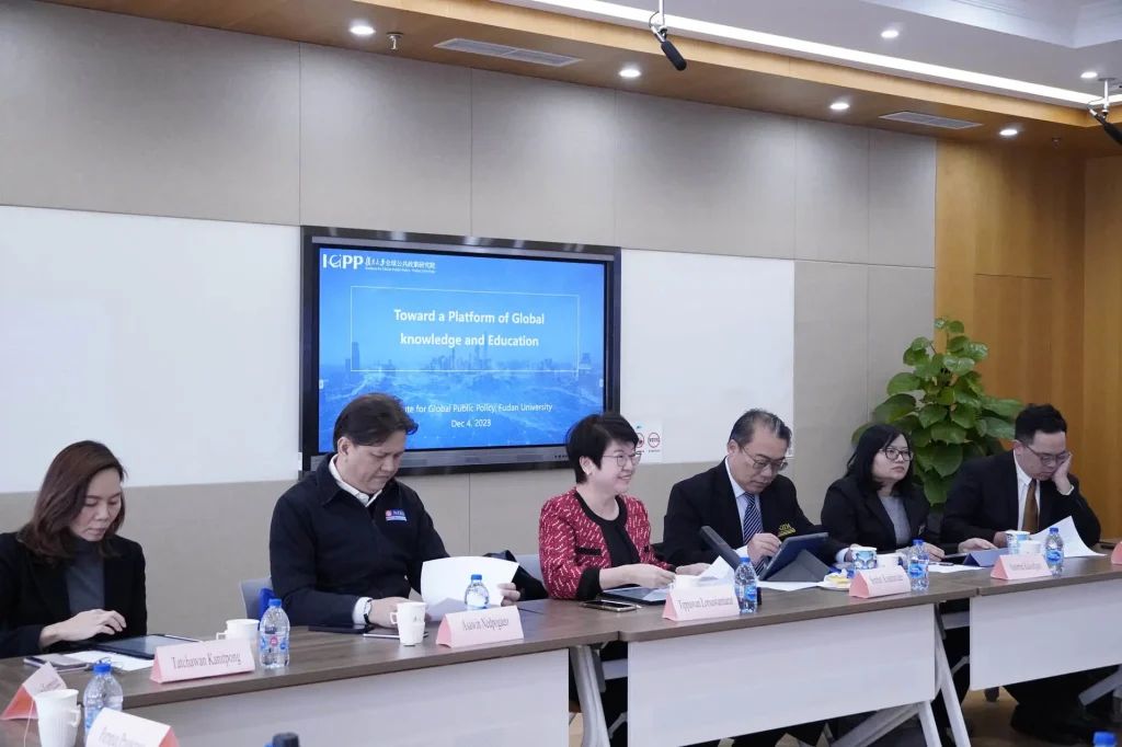 NIDA-เยือน-Fudan-University-03-1024x682.jpg
